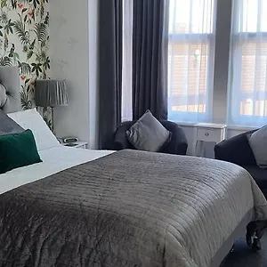 https://sunflower-lodge.yorkshirehotels.net