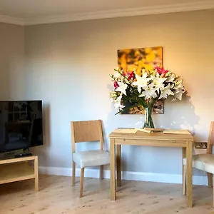 Newington Apartment